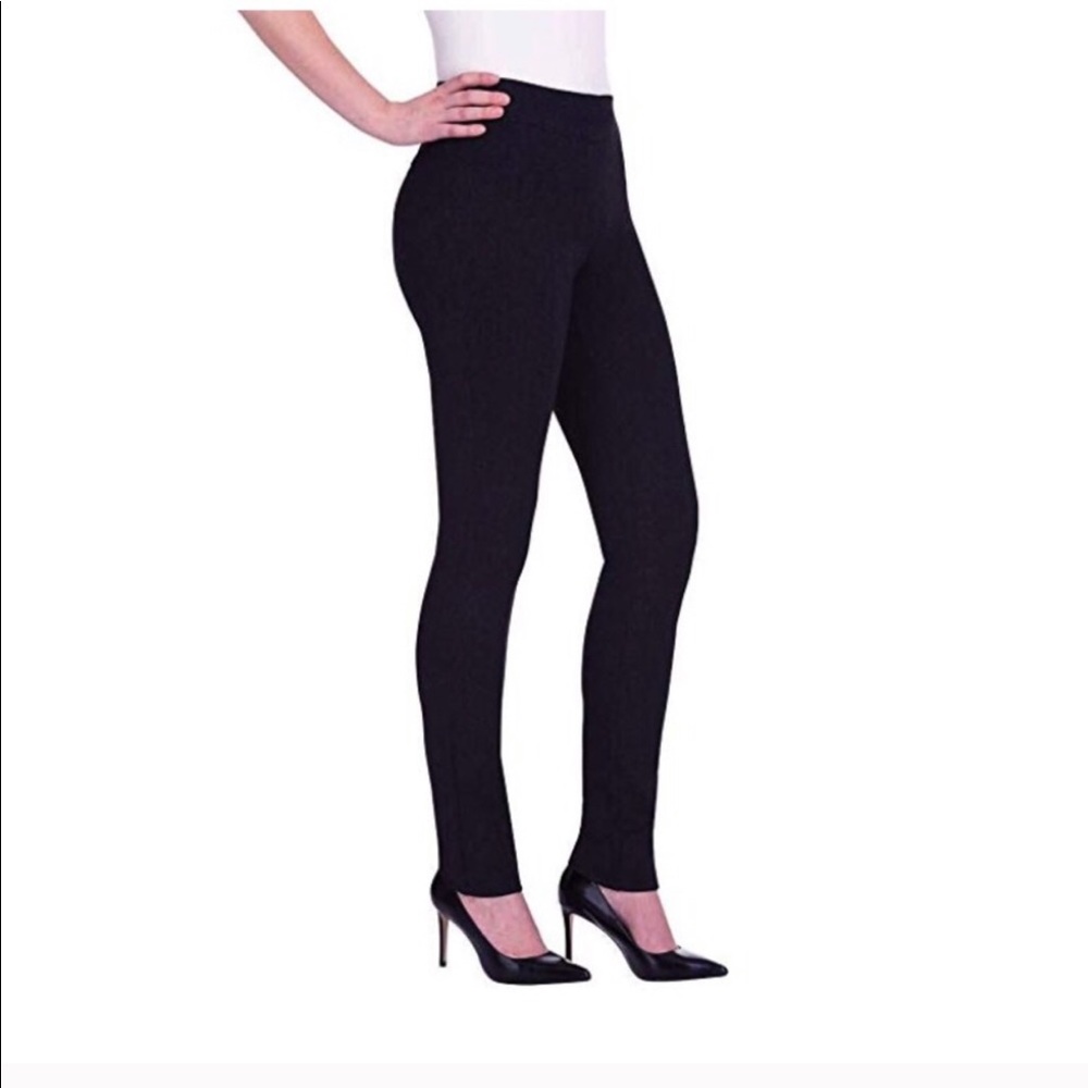 Hilary Ridley Size 8 - 3 pack bundle.
